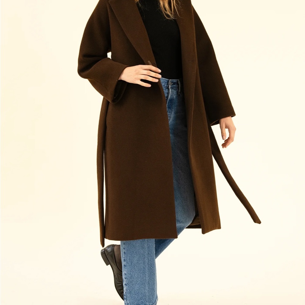 SISTERHOOD Mabe Coat - Picture 3 of 9